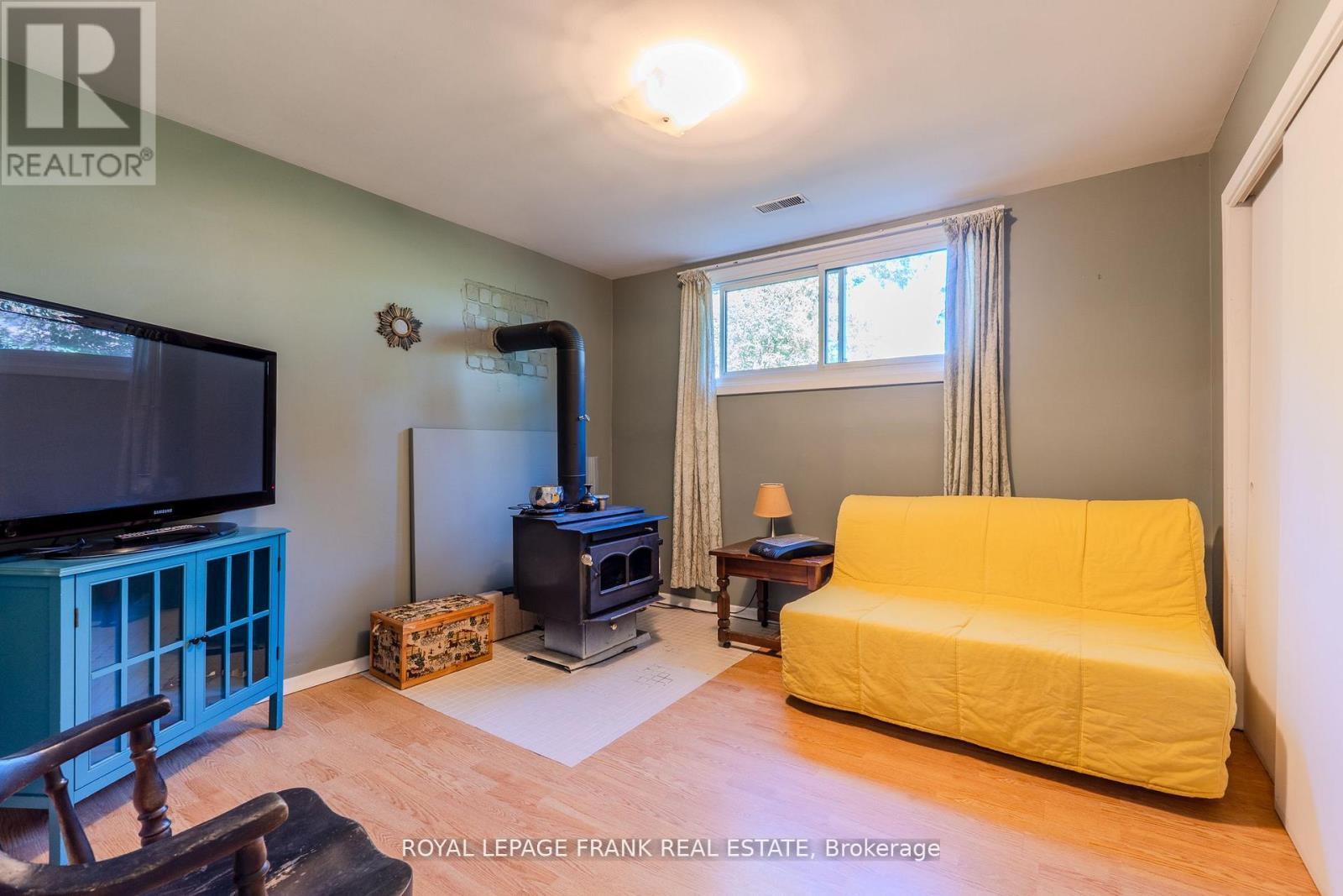 












32 MELBOURNE STREET E

,
Kawartha Lakes (Lindsay),




Ontario
K9V1X7

