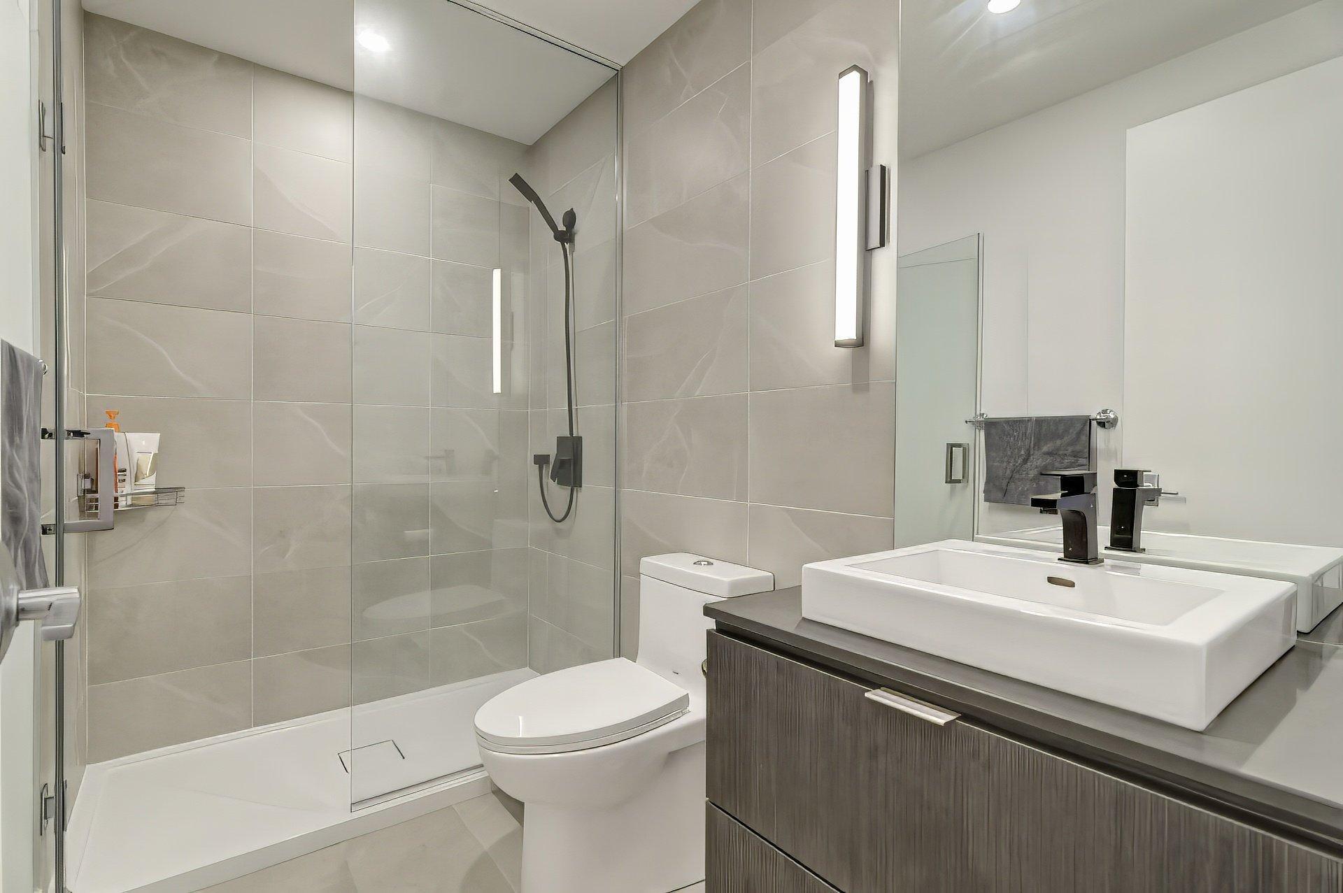 









1900


Rue Suzanne-Coallier

, 406,
Montréal (Saint-Laurent),




QC
H4M0A8

