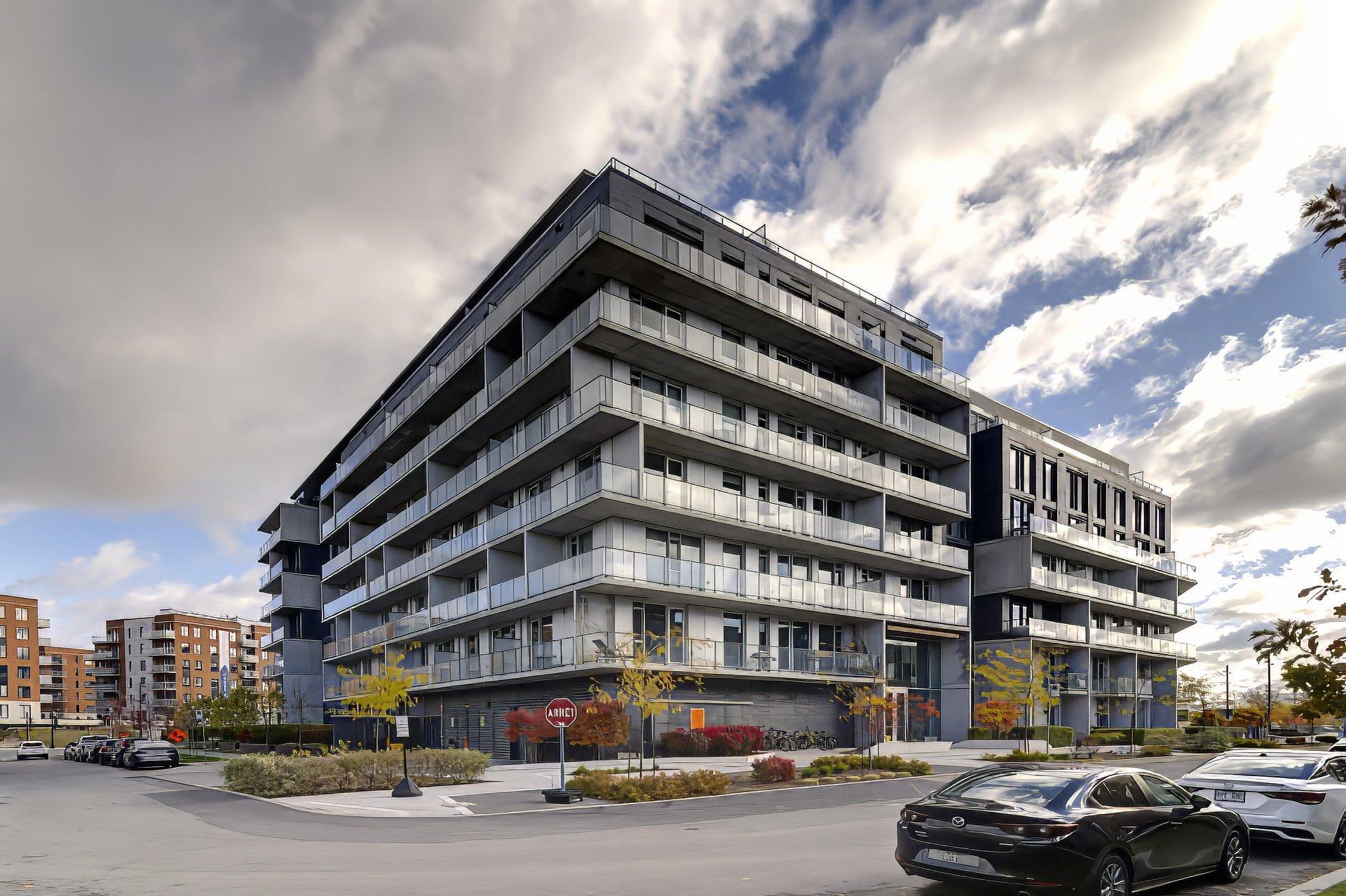 









1900


Rue Suzanne-Coallier

, 406,
Montréal (Saint-Laurent),




QC
H4M0A8

