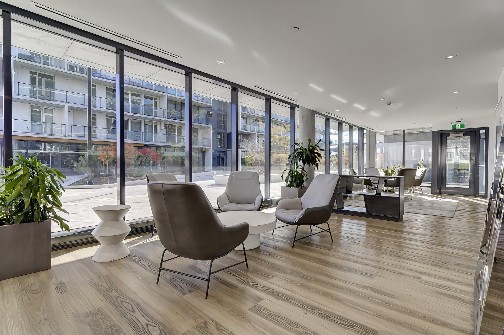 









1900


Rue Suzanne-Coallier

, 406,
Montréal (Saint-Laurent),




QC
H4M0A8

