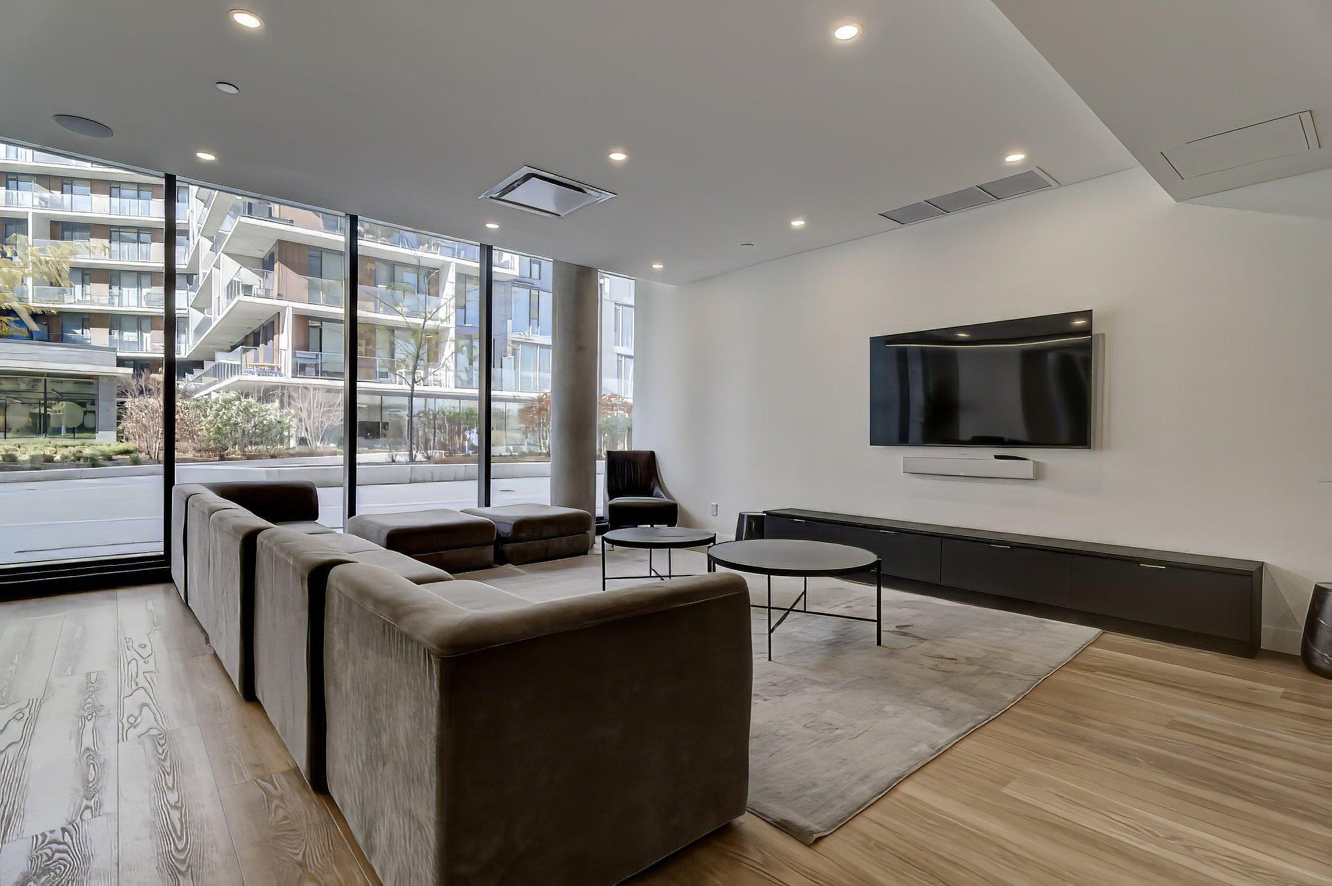 









1900


Rue Suzanne-Coallier

, 406,
Montréal (Saint-Laurent),




QC
H4M0A8

