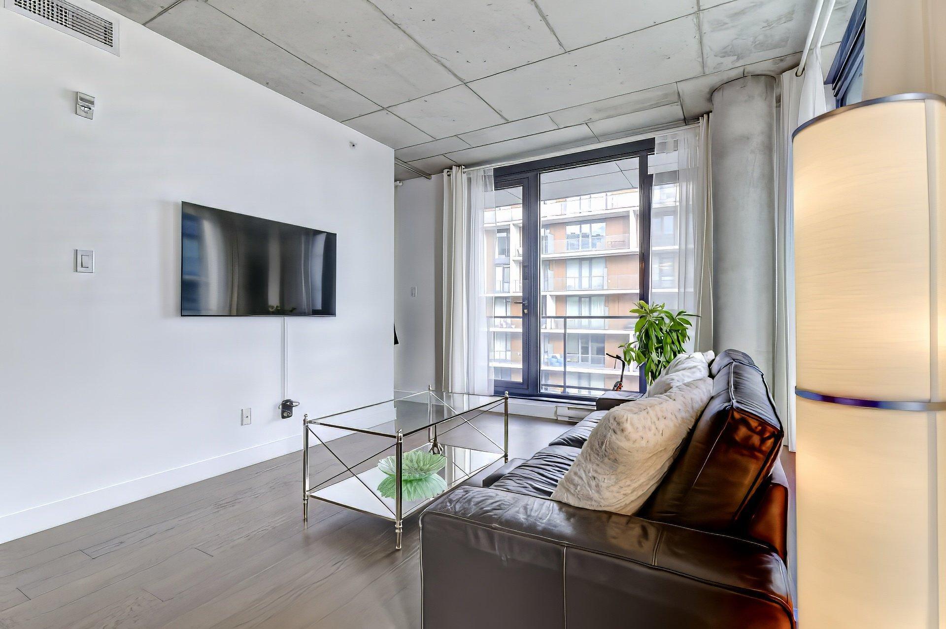 









1900


Rue Suzanne-Coallier

, 406,
Montréal (Saint-Laurent),




QC
H4M0A8

