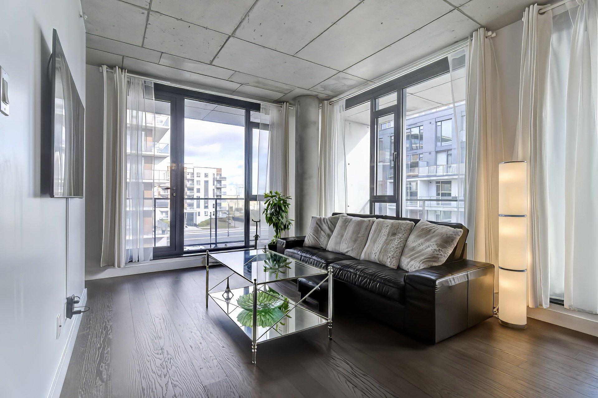 









1900


Rue Suzanne-Coallier

, 406,
Montréal (Saint-Laurent),




QC
H4M0A8

