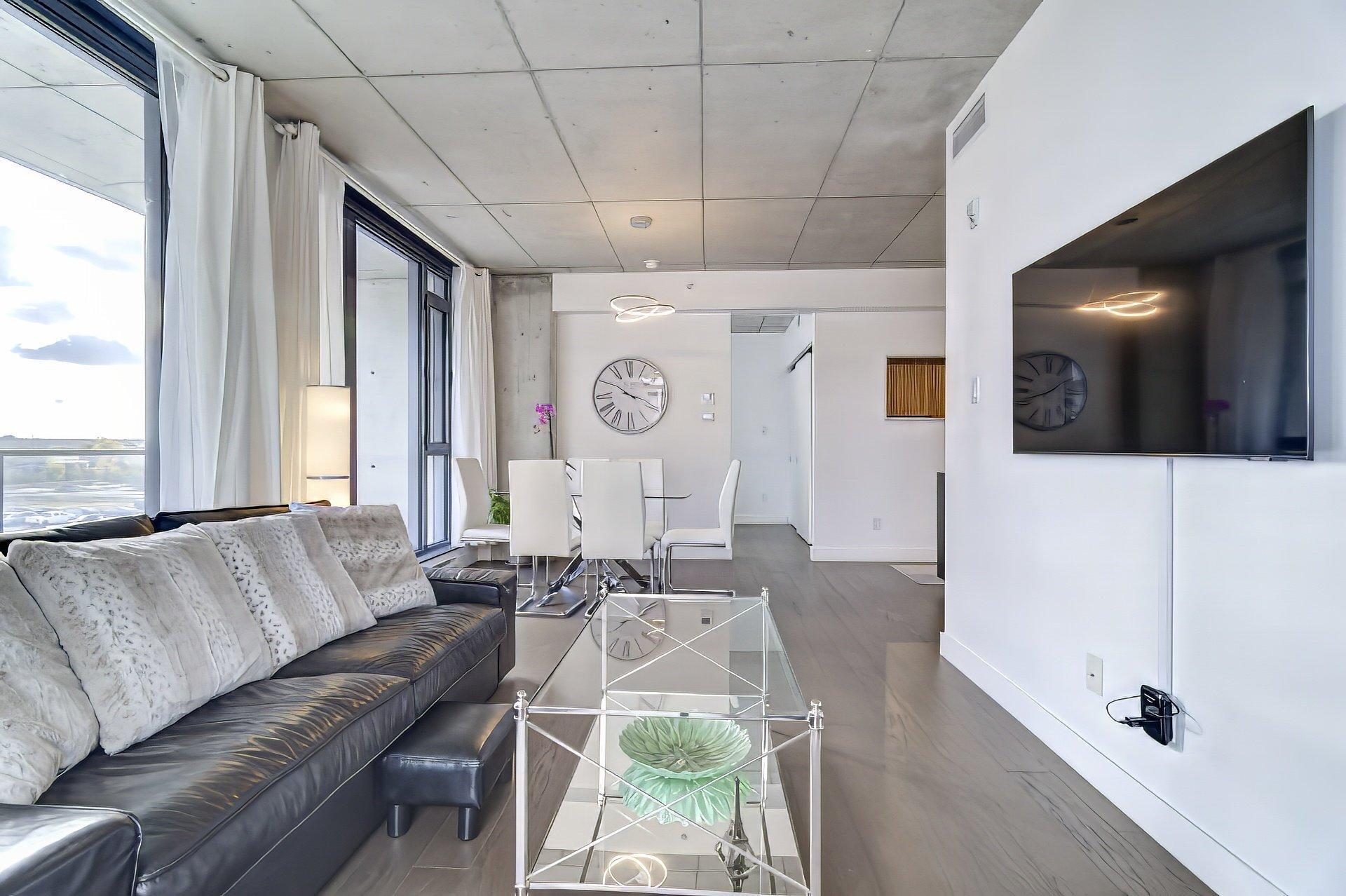 









1900


Rue Suzanne-Coallier

, 406,
Montréal (Saint-Laurent),




QC
H4M0A8

