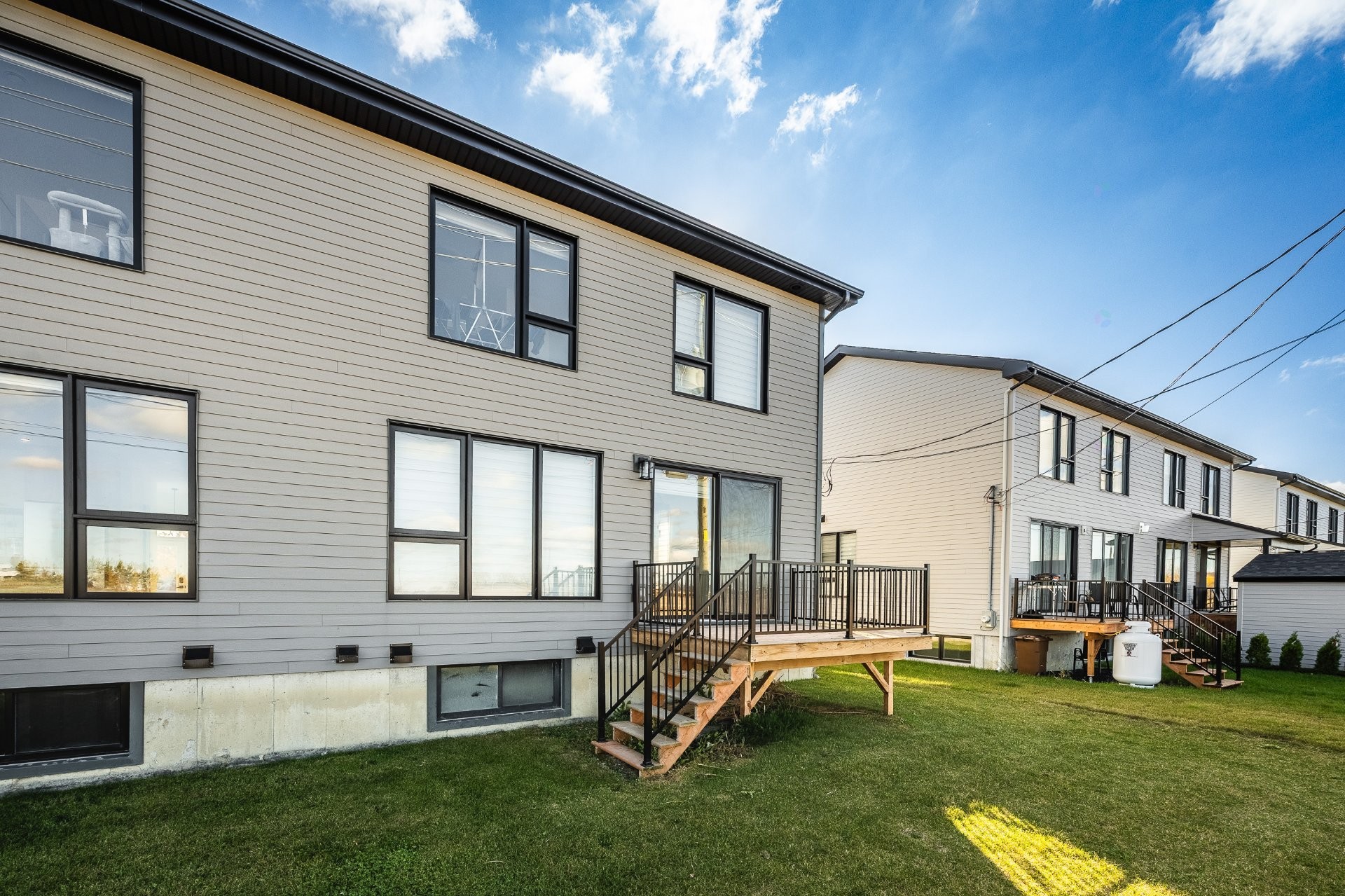 









33


Rue des Monts

,
Saint-Mathieu-de-Beloeil,




QC
J3G6Y9

