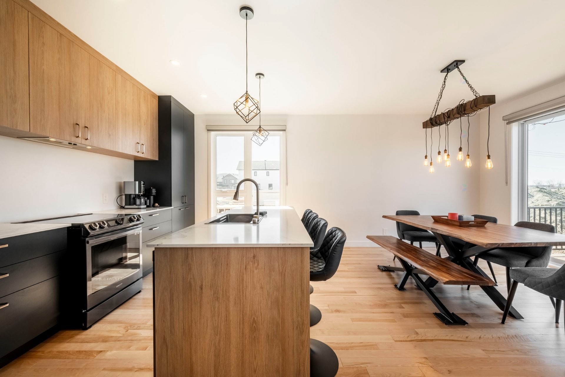 









33


Rue des Monts

,
Saint-Mathieu-de-Beloeil,




QC
J3G6Y9

