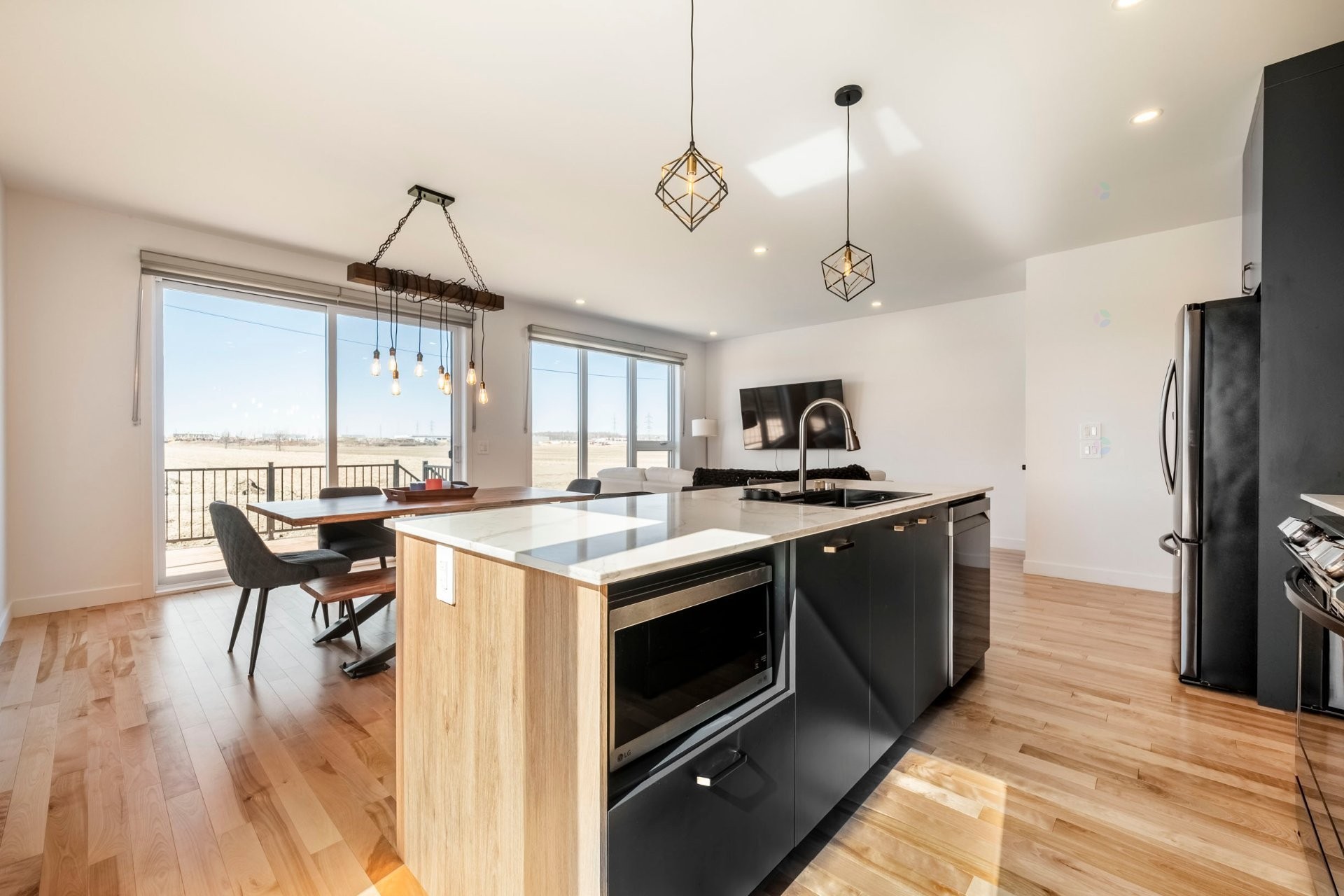 









33


Rue des Monts

,
Saint-Mathieu-de-Beloeil,




QC
J3G6Y9

