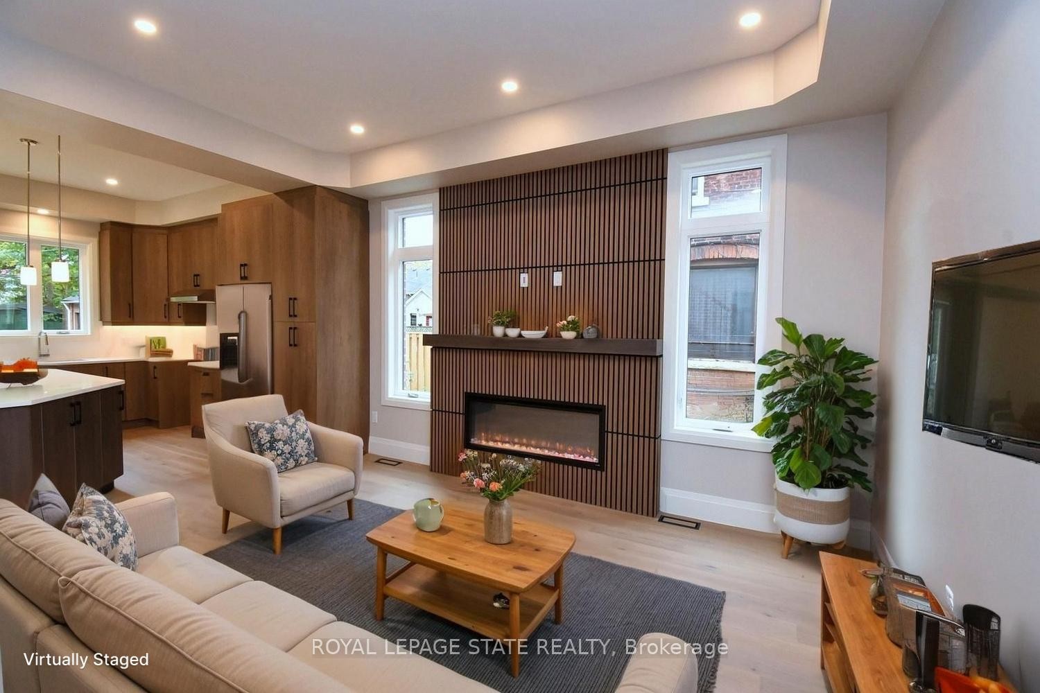 









279


Hess

Street South,
Hamilton,




ON
L8P 3P6

