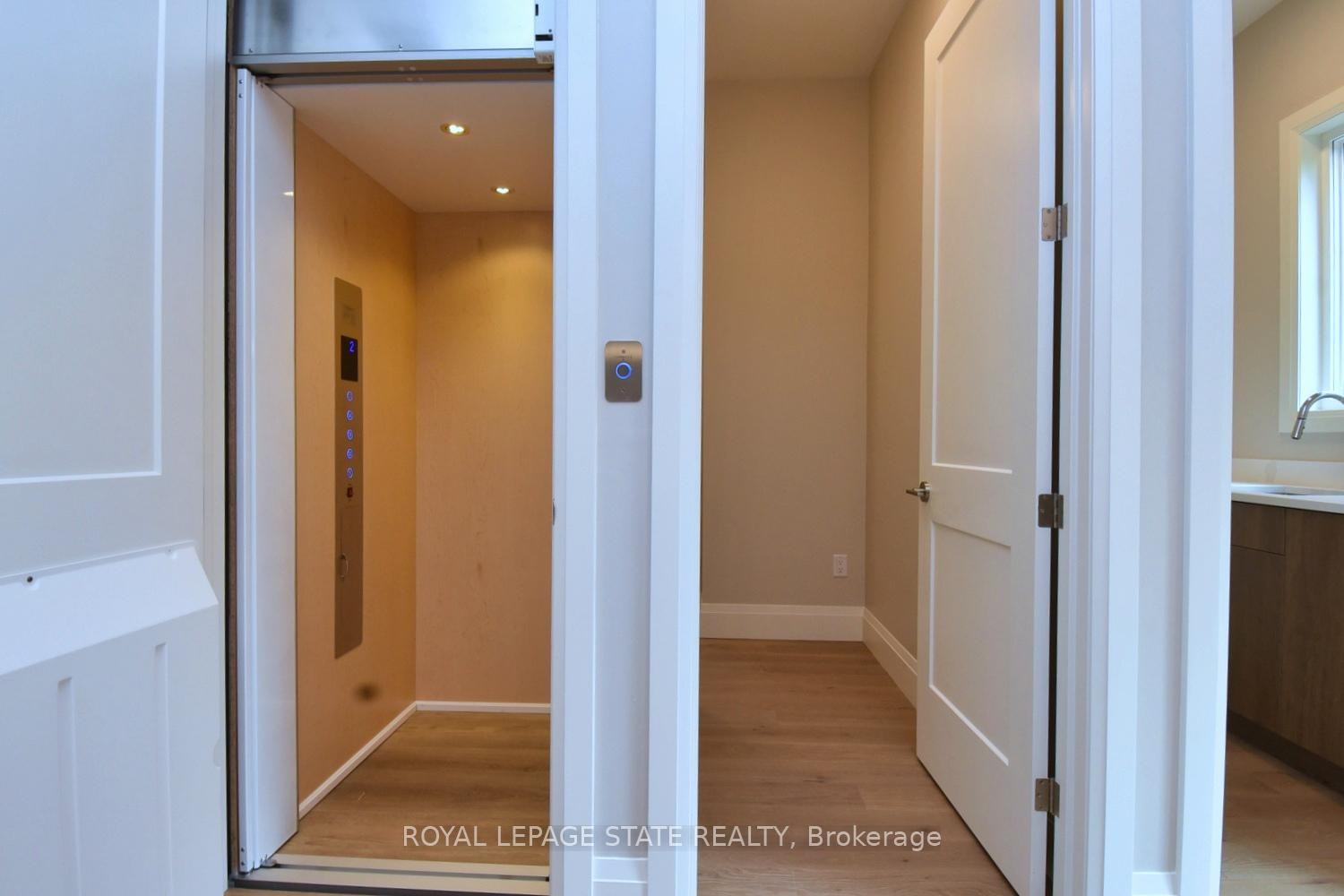 









279


Hess

Street South,
Hamilton,




ON
L8P 3P6

