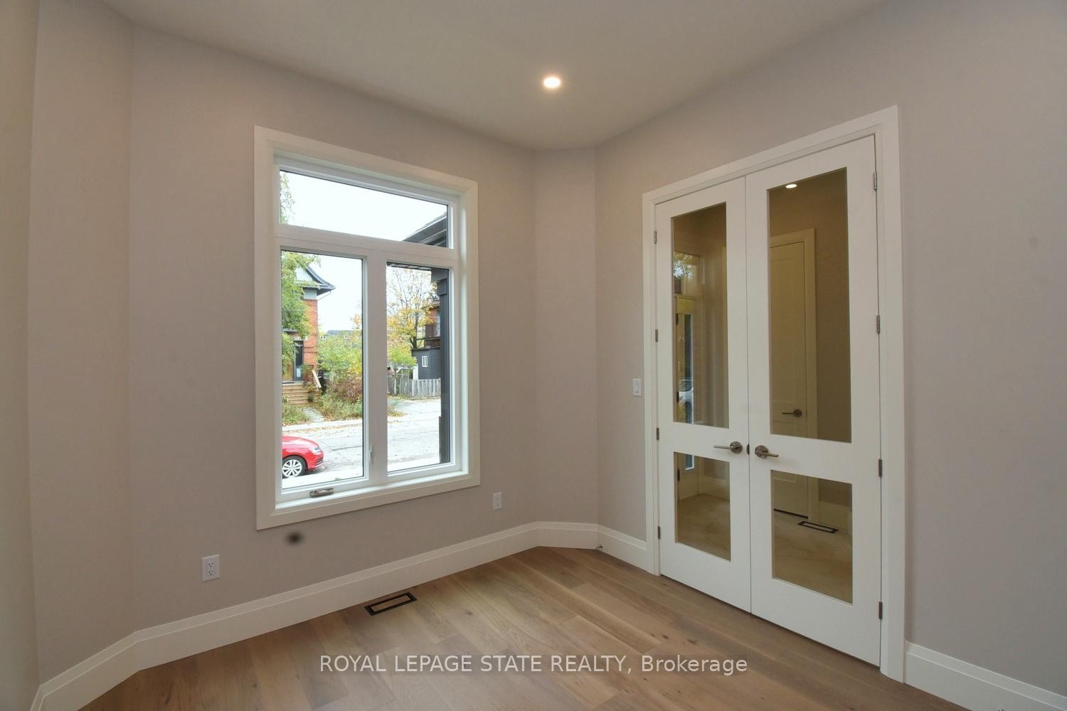 









279


Hess

Street South,
Hamilton,




ON
L8P 3P6

