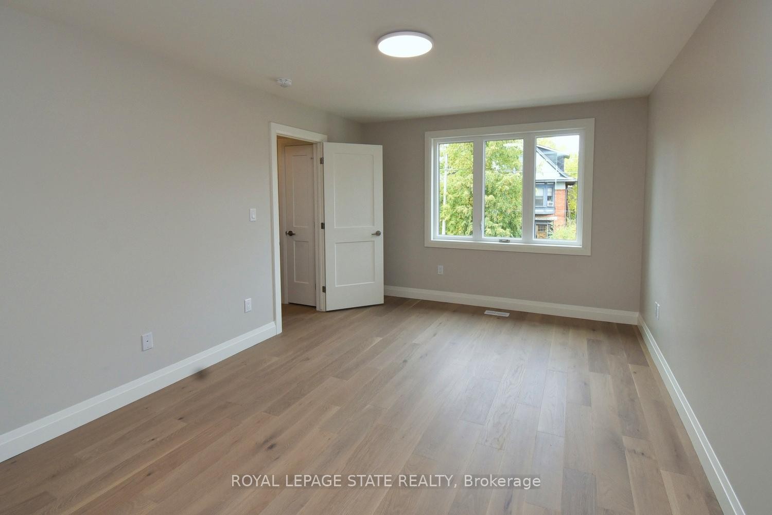 









279


Hess

Street South,
Hamilton,




ON
L8P 3P6

