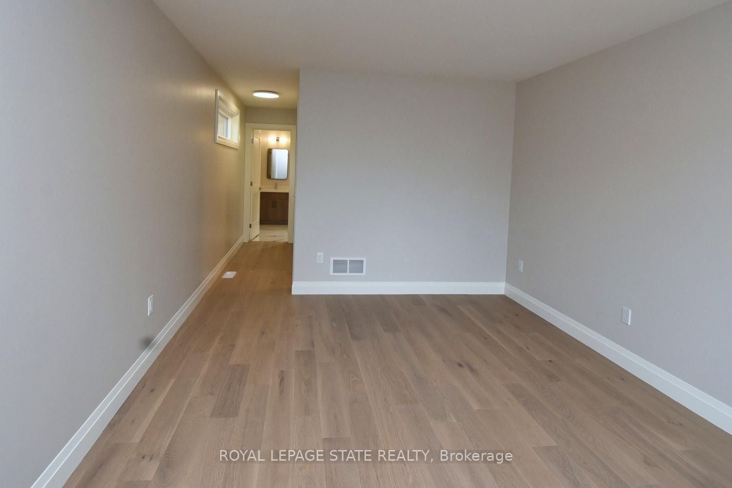 









279


Hess

Street South,
Hamilton,




ON
L8P 3P6

