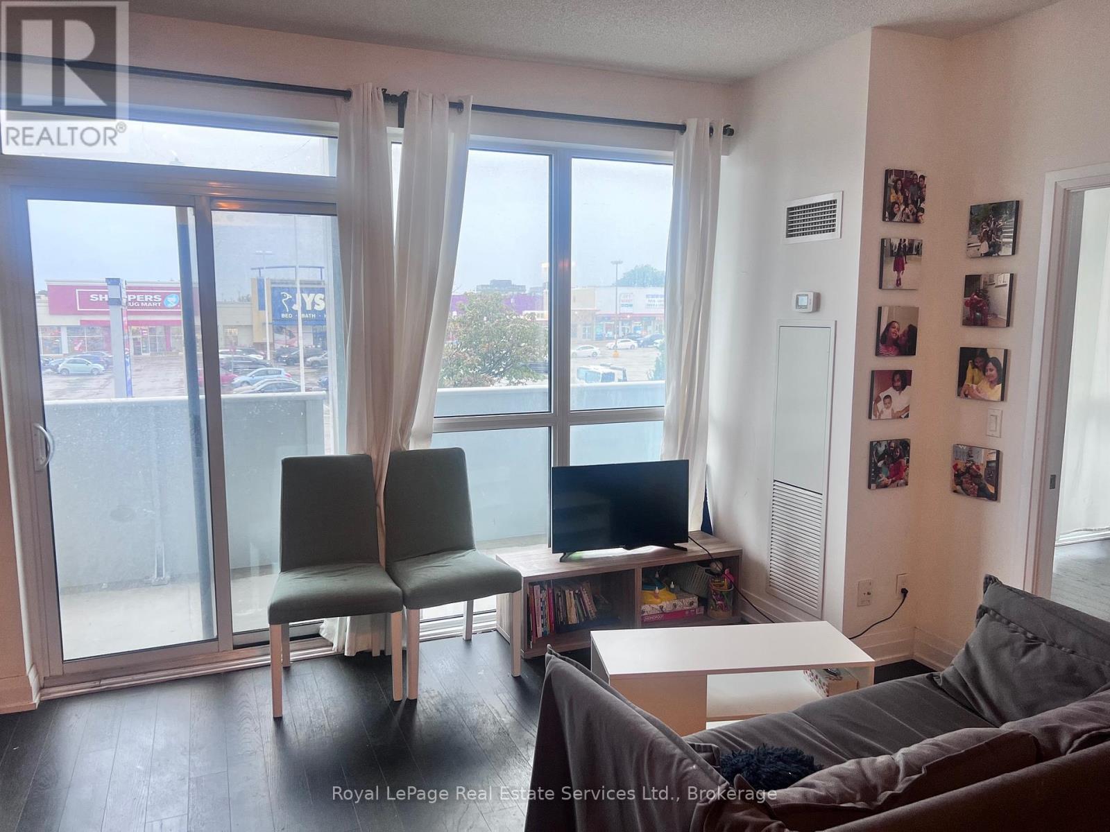 












224 - 65 SPEERS ROAD

,
Oakville (CO Central),




Ontario
L6K3V5

