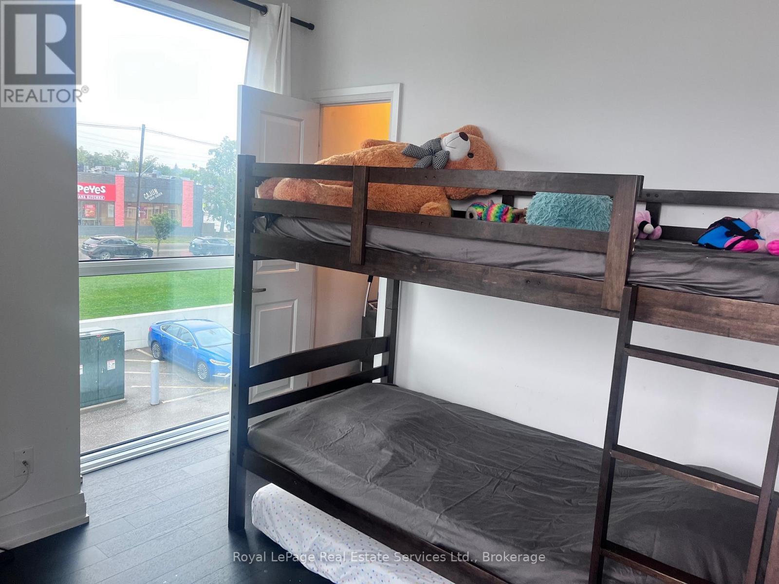 












224 - 65 SPEERS ROAD

,
Oakville (CO Central),




Ontario
L6K3V5

