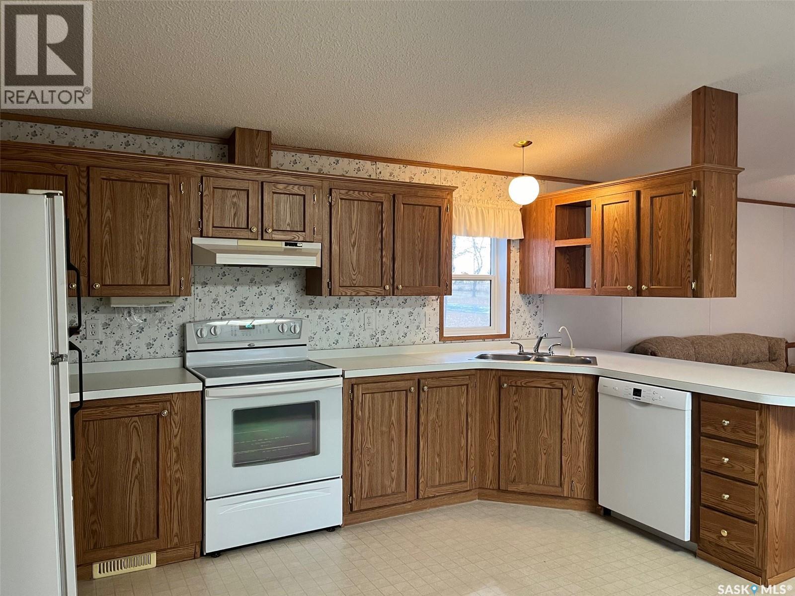 












118 2 AVENUE E

,
Lafleche,




Saskatchewan
S0H2K0

