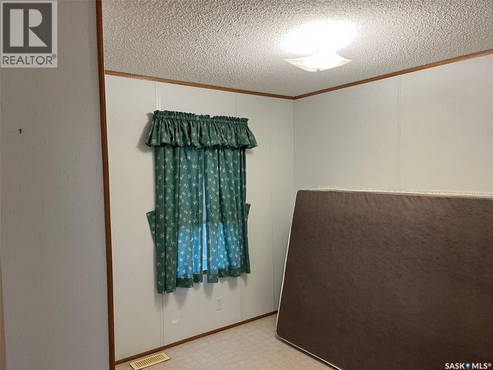 












118 2 AVENUE E

,
Lafleche,




Saskatchewan
S0H2K0

