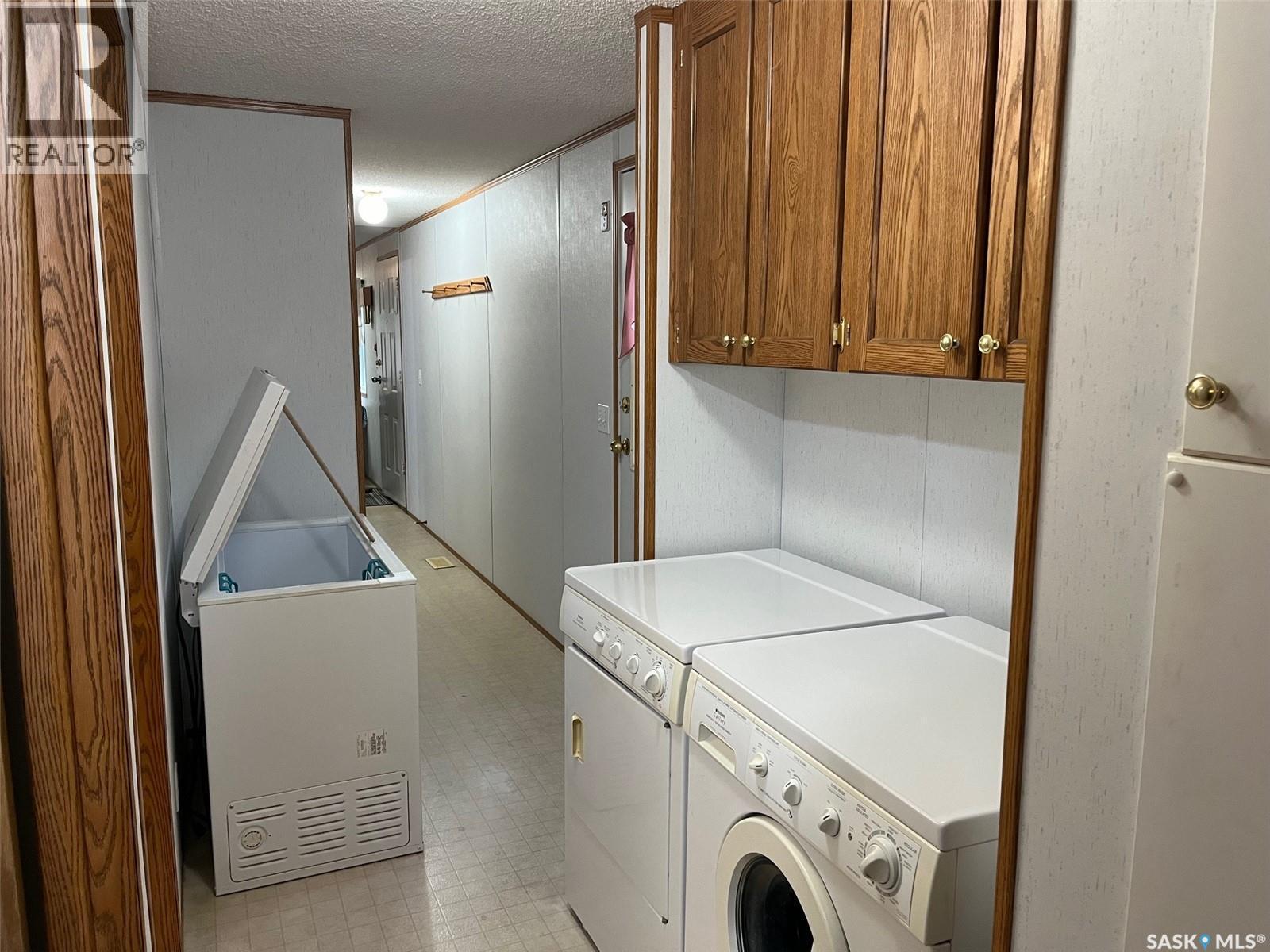 












118 2 AVENUE E

,
Lafleche,




Saskatchewan
S0H2K0

