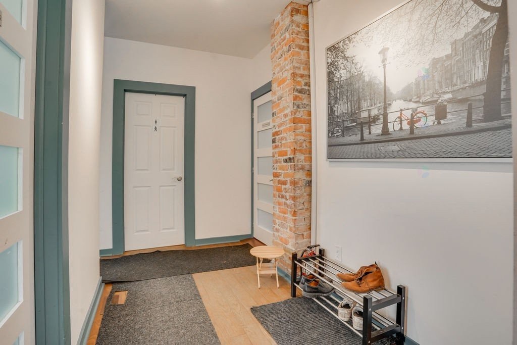 









92

 - 94


Rue Montcalm

,
Gatineau (Hull),




QC
J8X2L7

