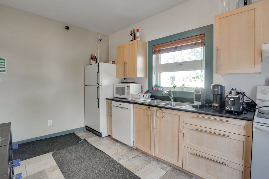 









92

 - 94


Rue Montcalm

,
Gatineau (Hull),




QC
J8X2L7

