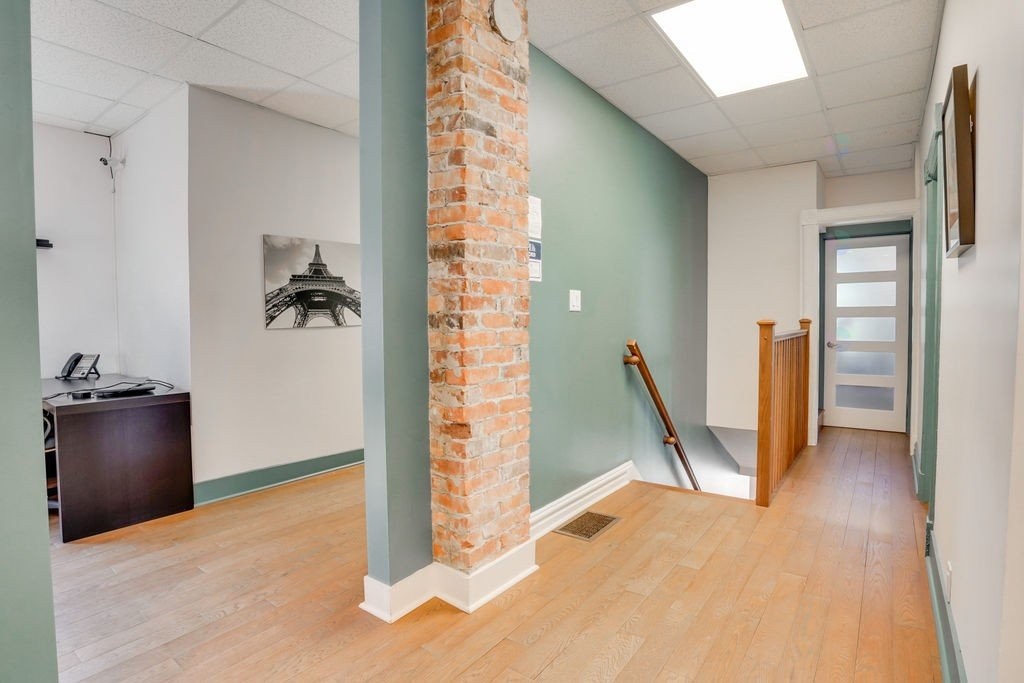 









92

 - 94


Rue Montcalm

,
Gatineau (Hull),




QC
J8X2L7

