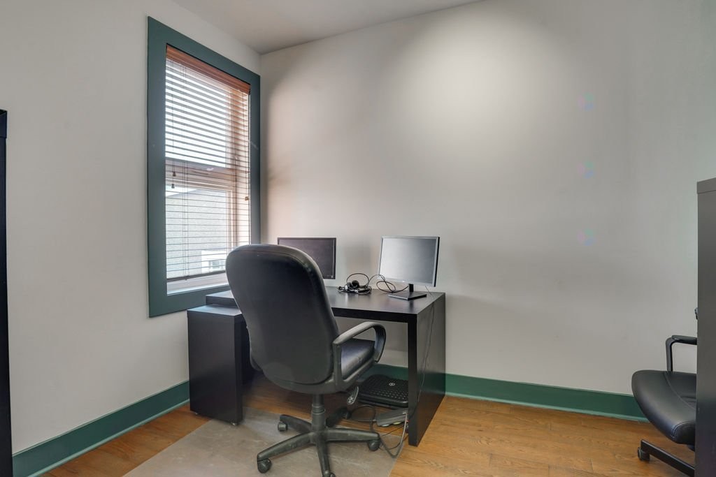 









92

 - 94


Rue Montcalm

,
Gatineau (Hull),




QC
J8X2L7

