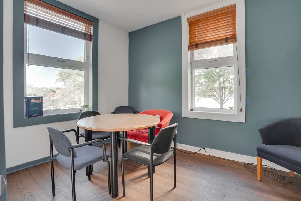 









92

 - 94


Rue Montcalm

,
Gatineau (Hull),




QC
J8X2L7

