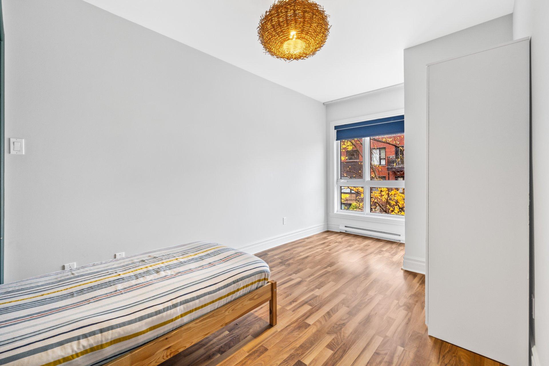 









2150


Av. d'Oxford

, 207,
Montréal (Côte-des-Neiges/Notre-Dame-de-Grâce),




QC
H4A2X8

