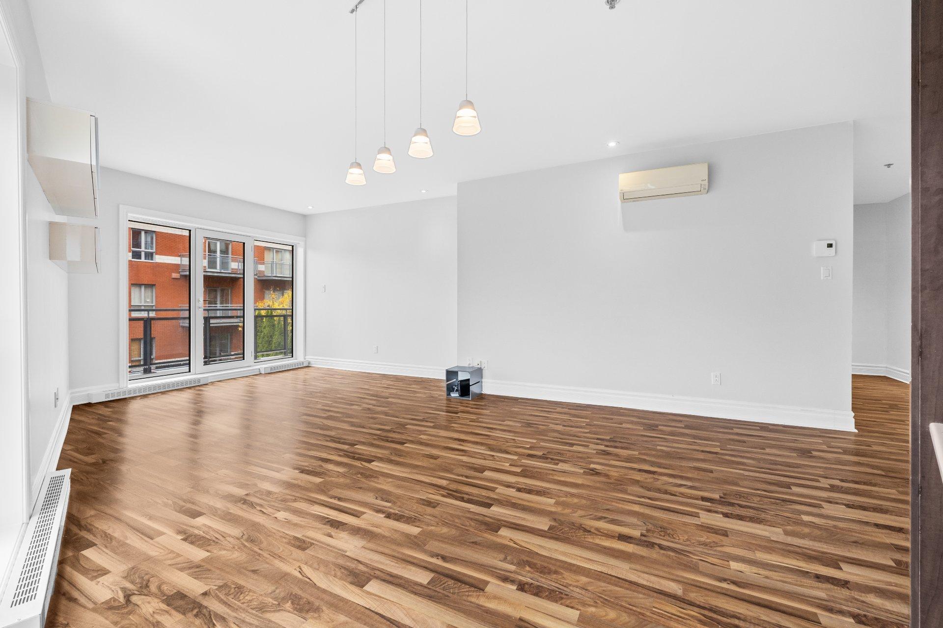 









2150


Av. d'Oxford

, 207,
Montréal (Côte-des-Neiges/Notre-Dame-de-Grâce),




QC
H4A2X8

