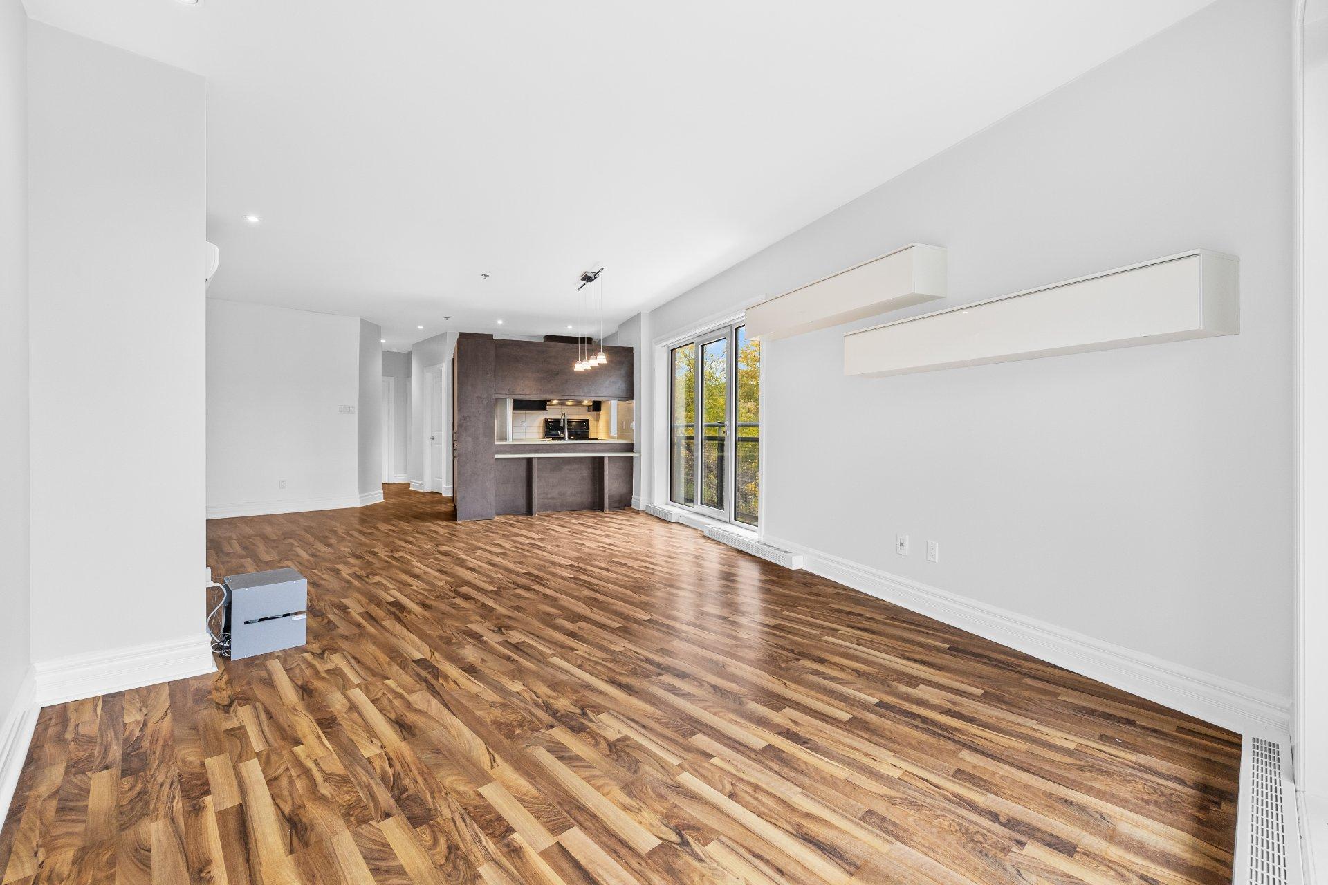 









2150


Av. d'Oxford

, 207,
Montréal (Côte-des-Neiges/Notre-Dame-de-Grâce),




QC
H4A2X8

