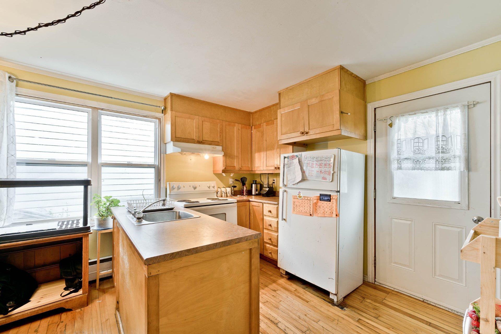 









9

 - 11


Ch. de Randboro

,
Cookshire-Eaton,




QC
J0B3A0

