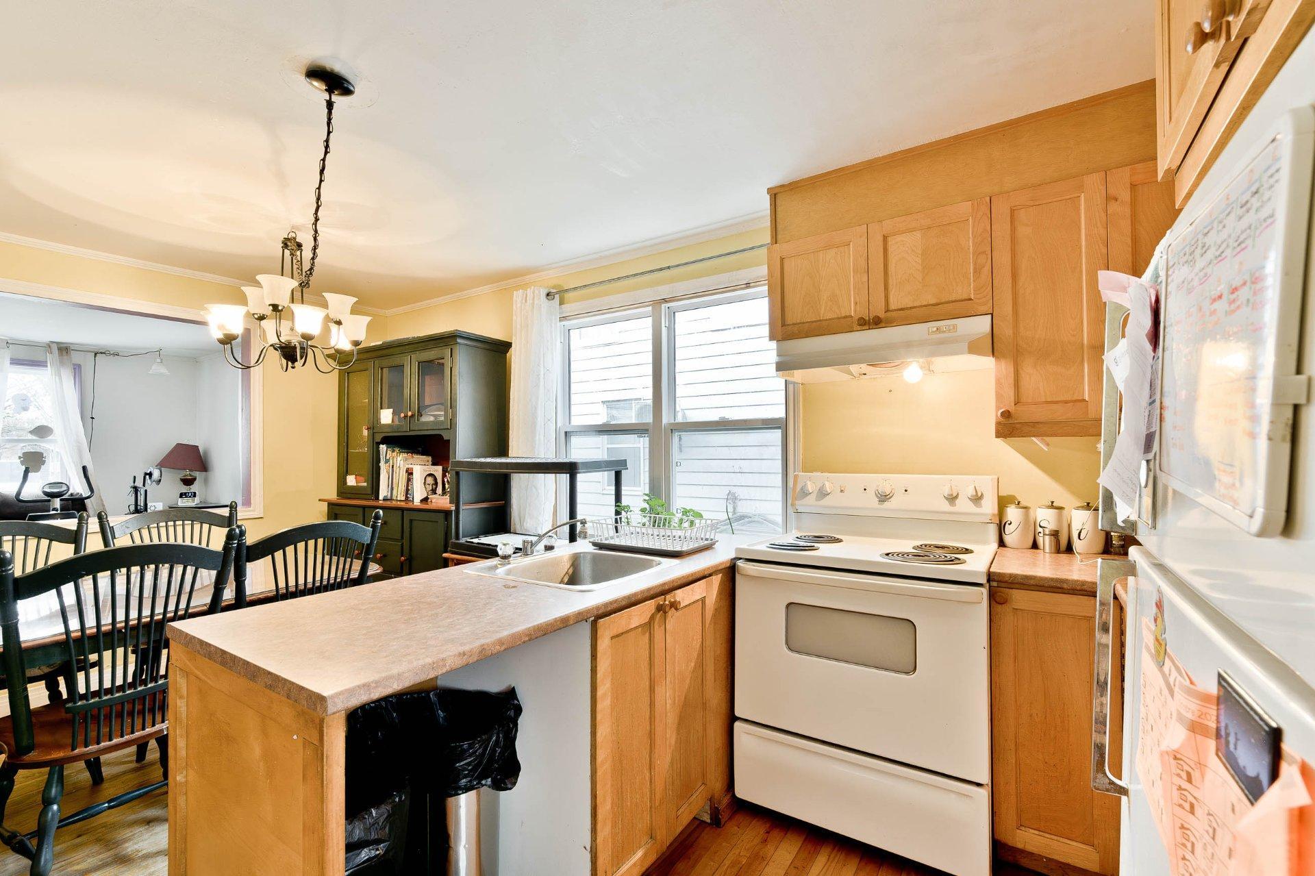 









9

 - 11


Ch. de Randboro

,
Cookshire-Eaton,




QC
J0B3A0

