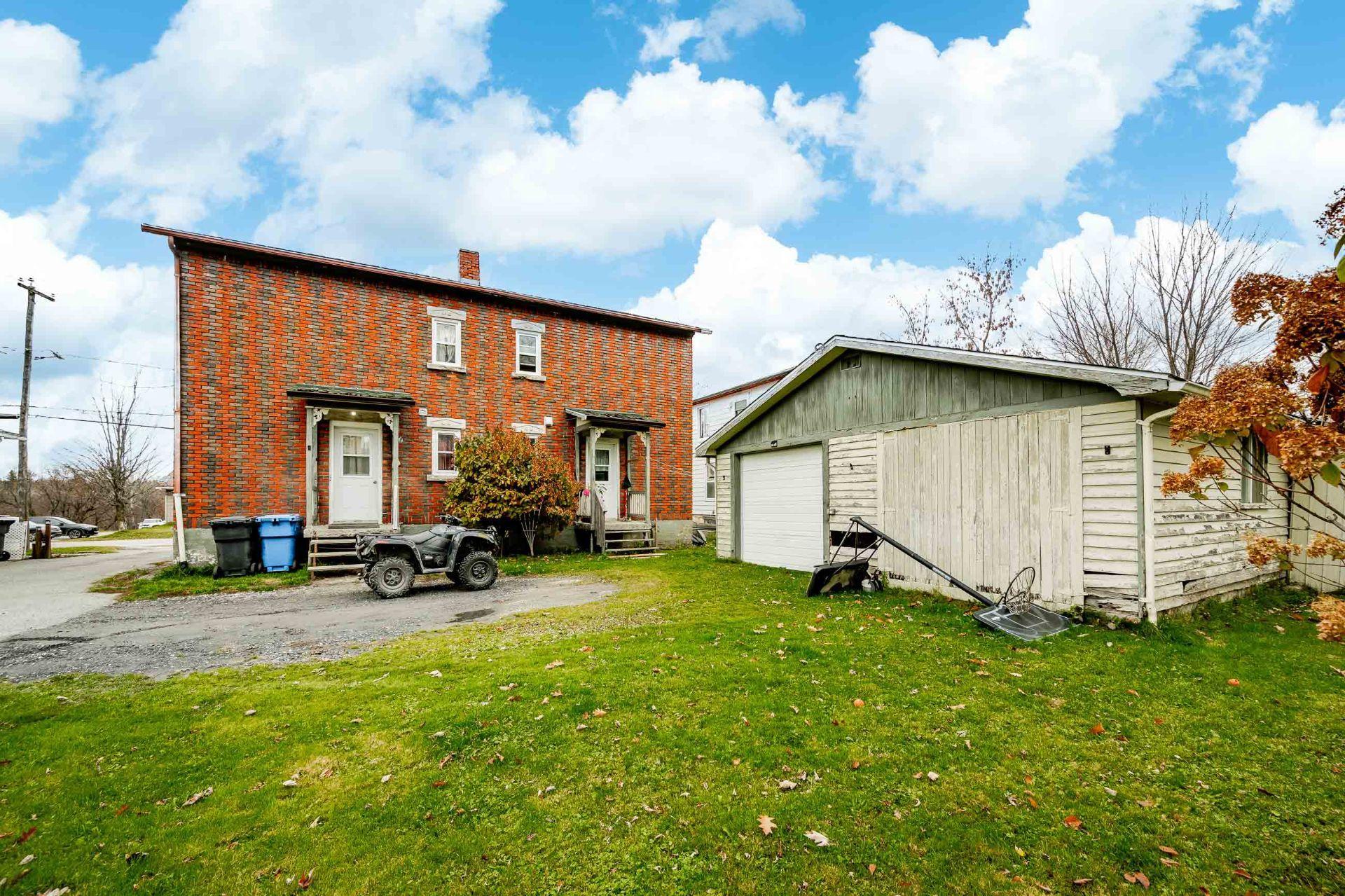 









9

 - 11


Ch. de Randboro

,
Cookshire-Eaton,




QC
J0B3A0

