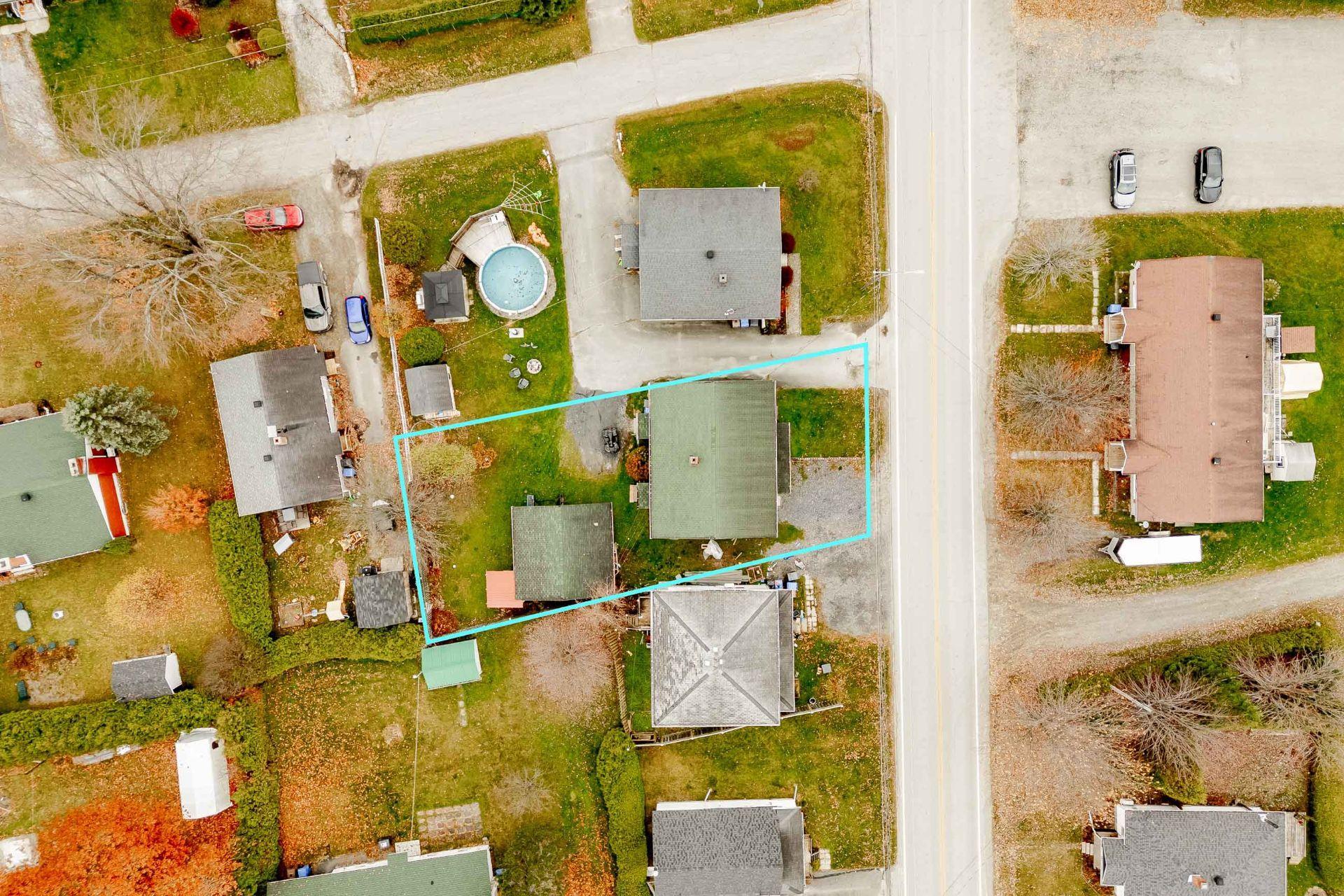 









9

 - 11


Ch. de Randboro

,
Cookshire-Eaton,




QC
J0B3A0

