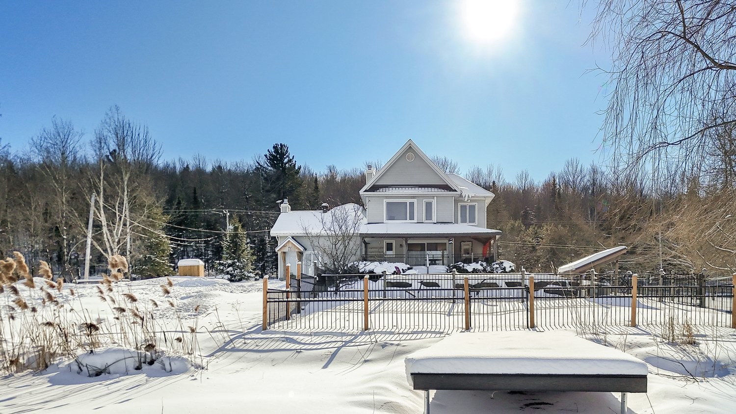 









73Z


Route 255

,
Kingsey Falls,




QC
J0A1B0

