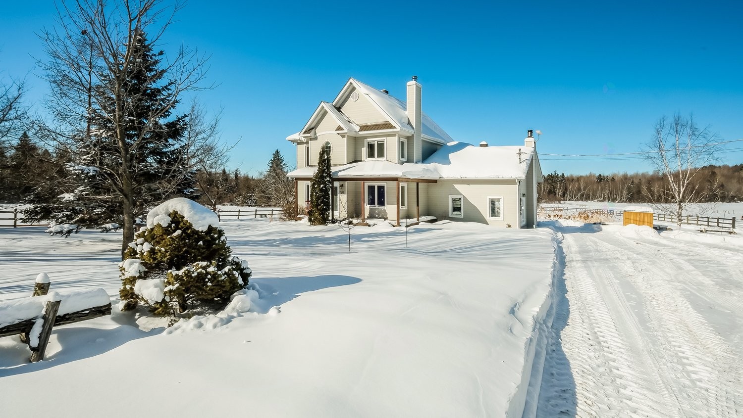 









73Z


Route 255

,
Kingsey Falls,




QC
J0A1B0

