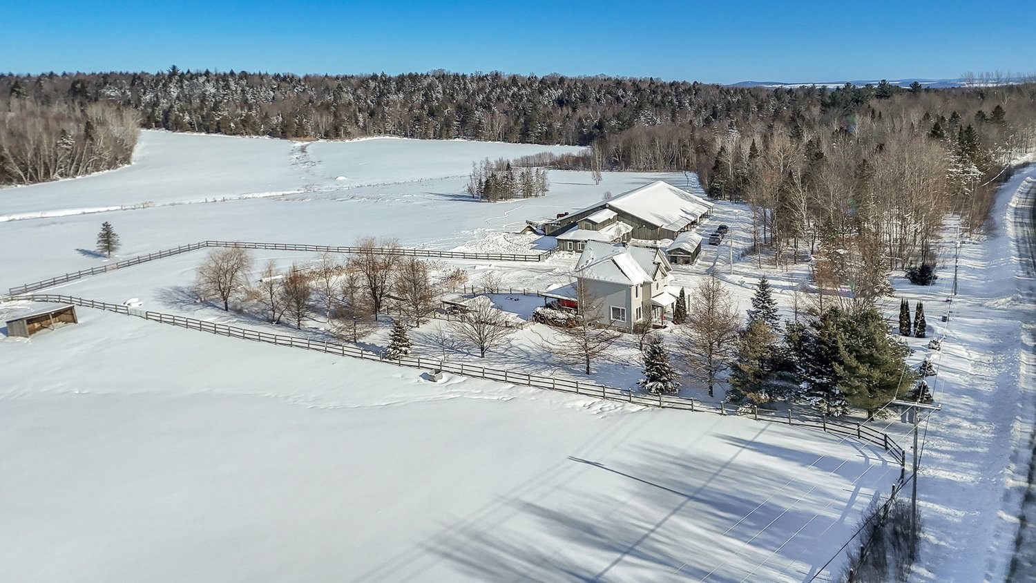 









73Z


Route 255

,
Kingsey Falls,




QC
J0A1B0

