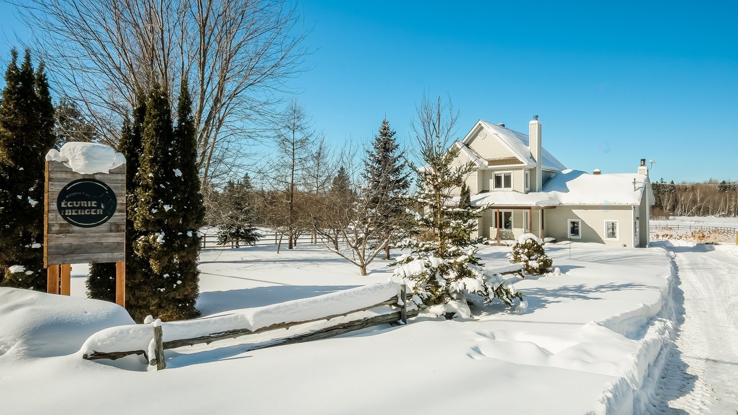 









73Z


Route 255

,
Kingsey Falls,




QC
J0A1B0

