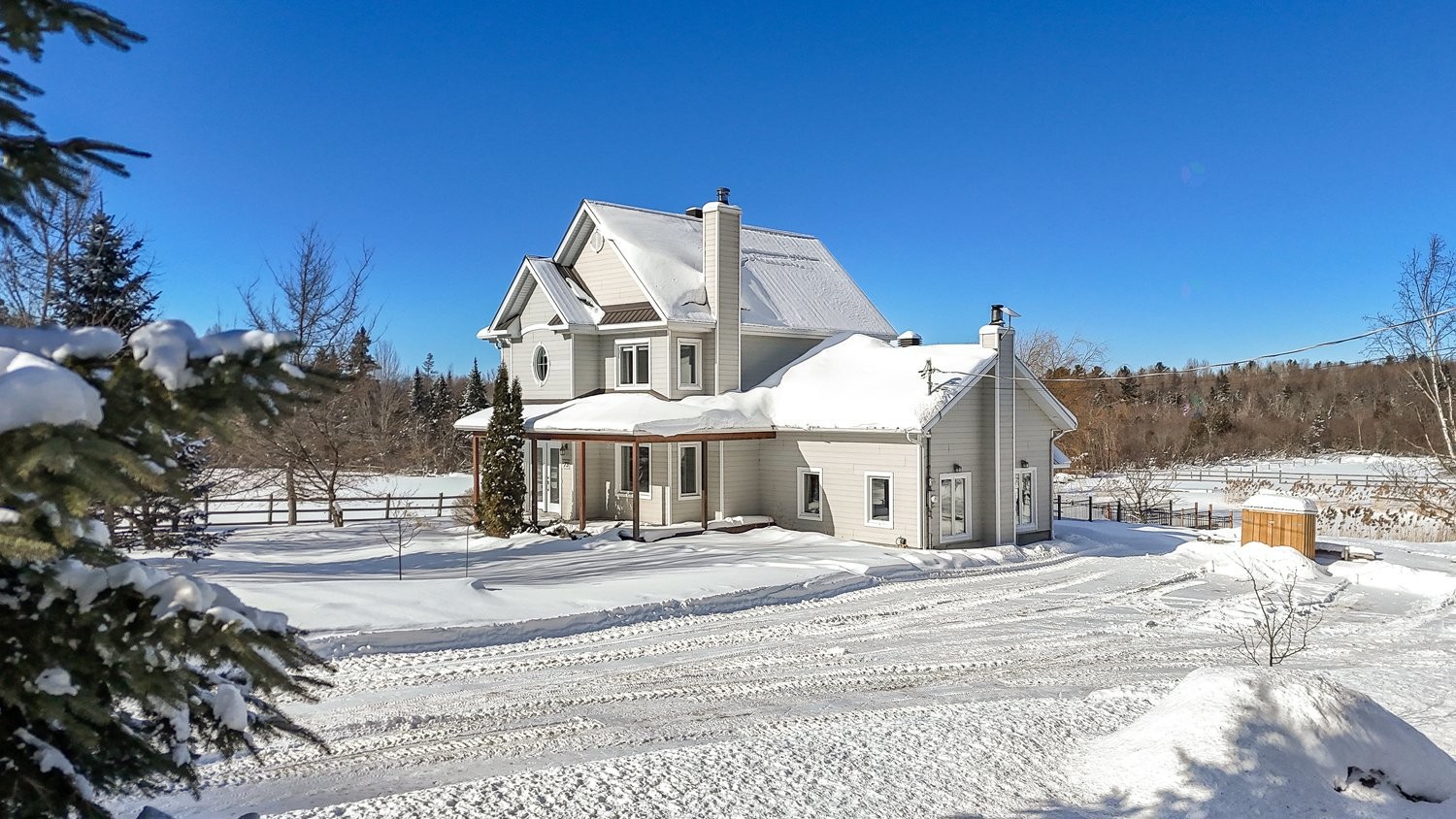 









73Z


Route 255

,
Kingsey Falls,




QC
J0A1B0

