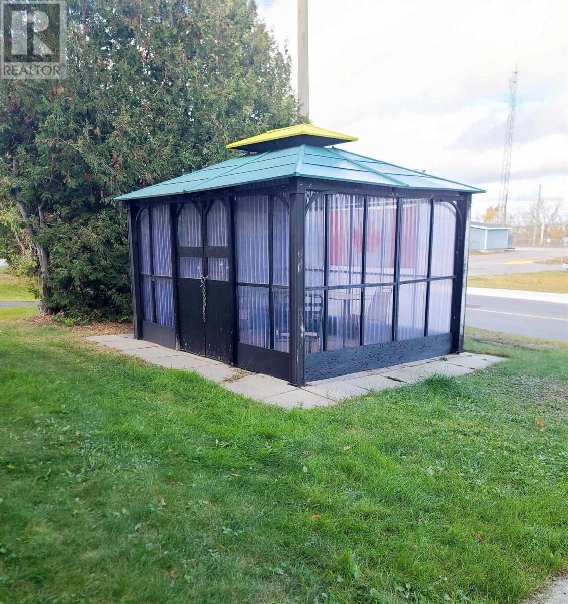 












113 Hillside DR N # 6

,
Elliot Lake,




Ontario
P5A1X5

