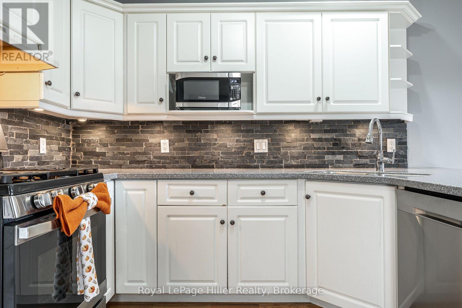 












20 HYDE ROAD

,
Stratford,




Ontario
N5A7Z4

