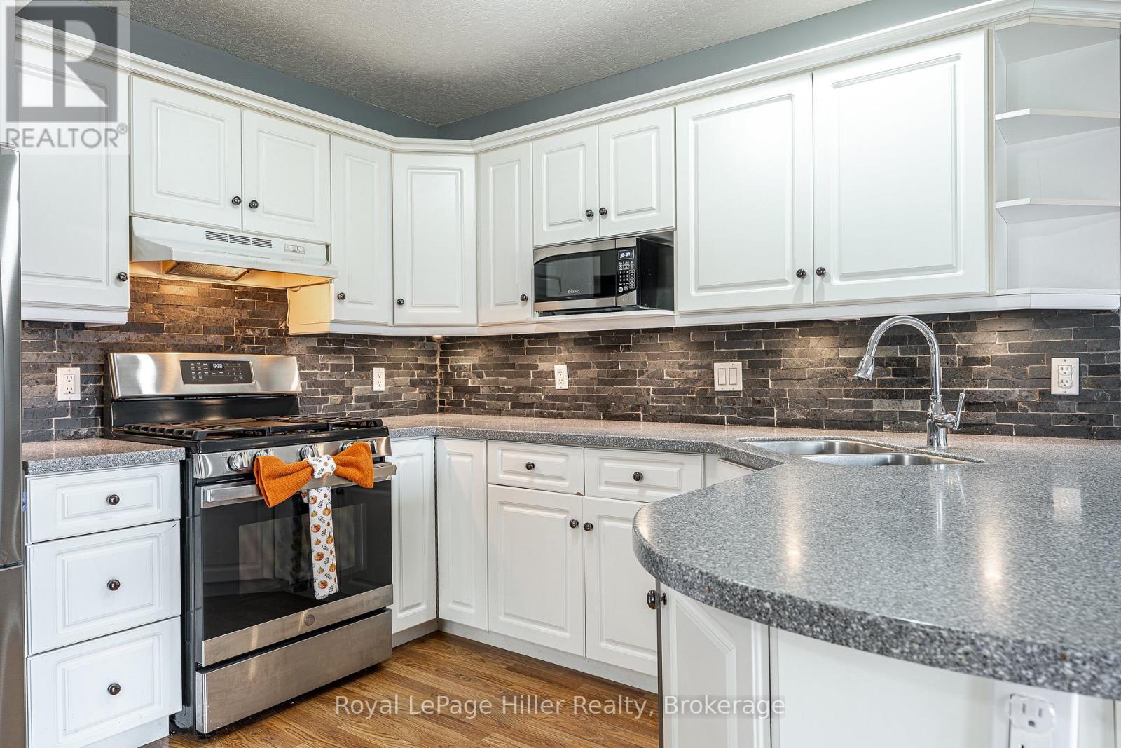 












20 HYDE ROAD

,
Stratford,




Ontario
N5A7Z4

