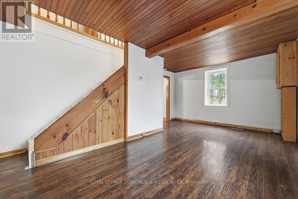 












7 ELIZABETH STREET

,
Laurentian Hills,




Ontario
K0J1J0

