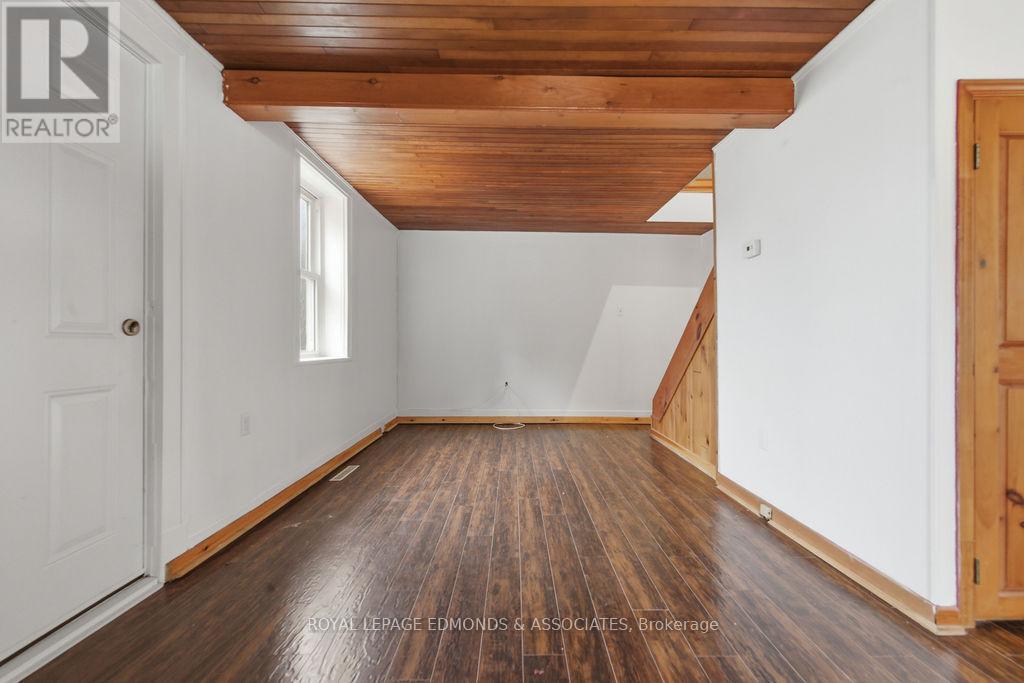 












7 ELIZABETH STREET

,
Laurentian Hills,




Ontario
K0J1J0

