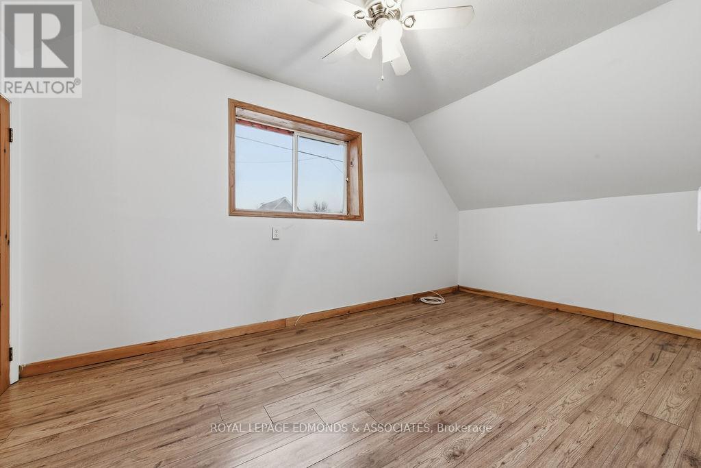 












7 ELIZABETH STREET

,
Laurentian Hills,




Ontario
K0J1J0

