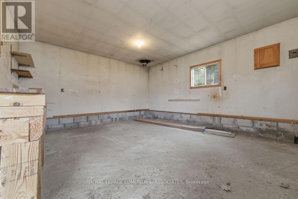 












7 ELIZABETH STREET

,
Laurentian Hills,




Ontario
K0J1J0

