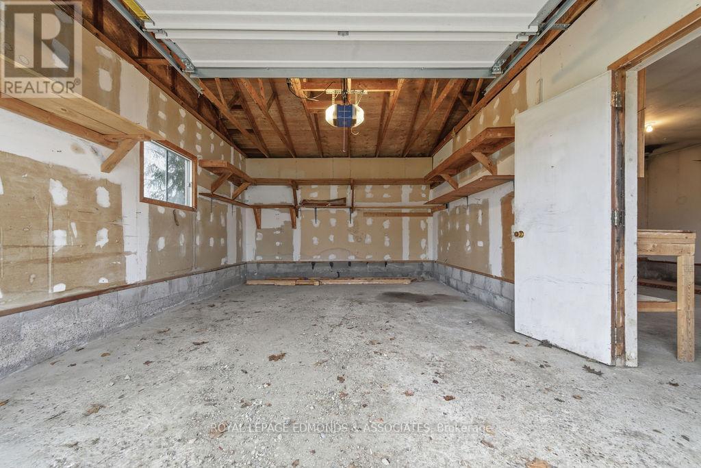 












7 ELIZABETH STREET

,
Laurentian Hills,




Ontario
K0J1J0

