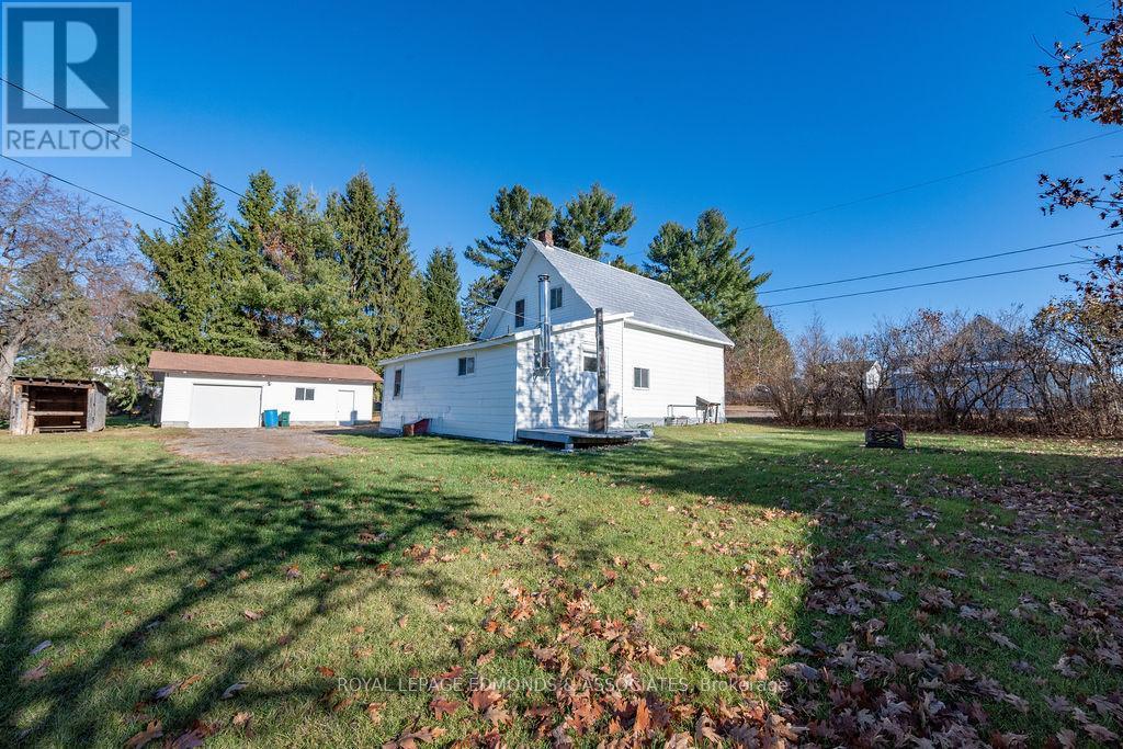 












7 ELIZABETH STREET

,
Laurentian Hills,




Ontario
K0J1J0

