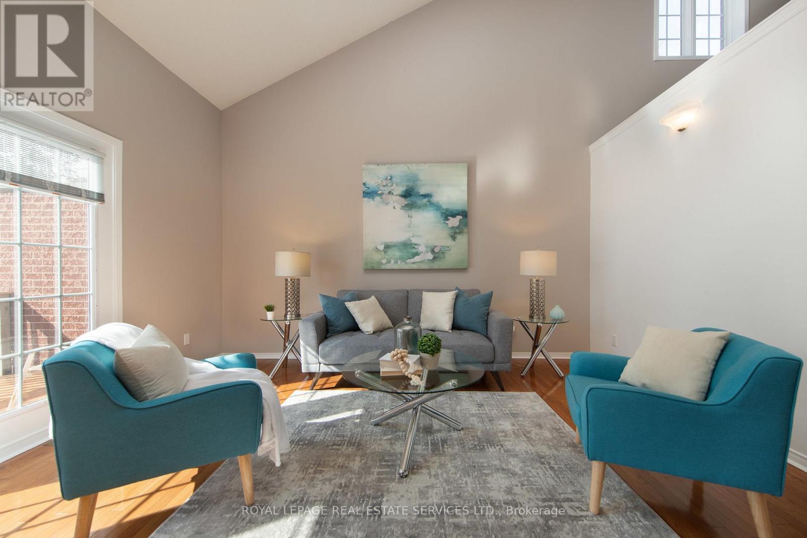 












21 - 1010 CRISTINA COURT

,
Mississauga,




Ontario
L5J4T7

