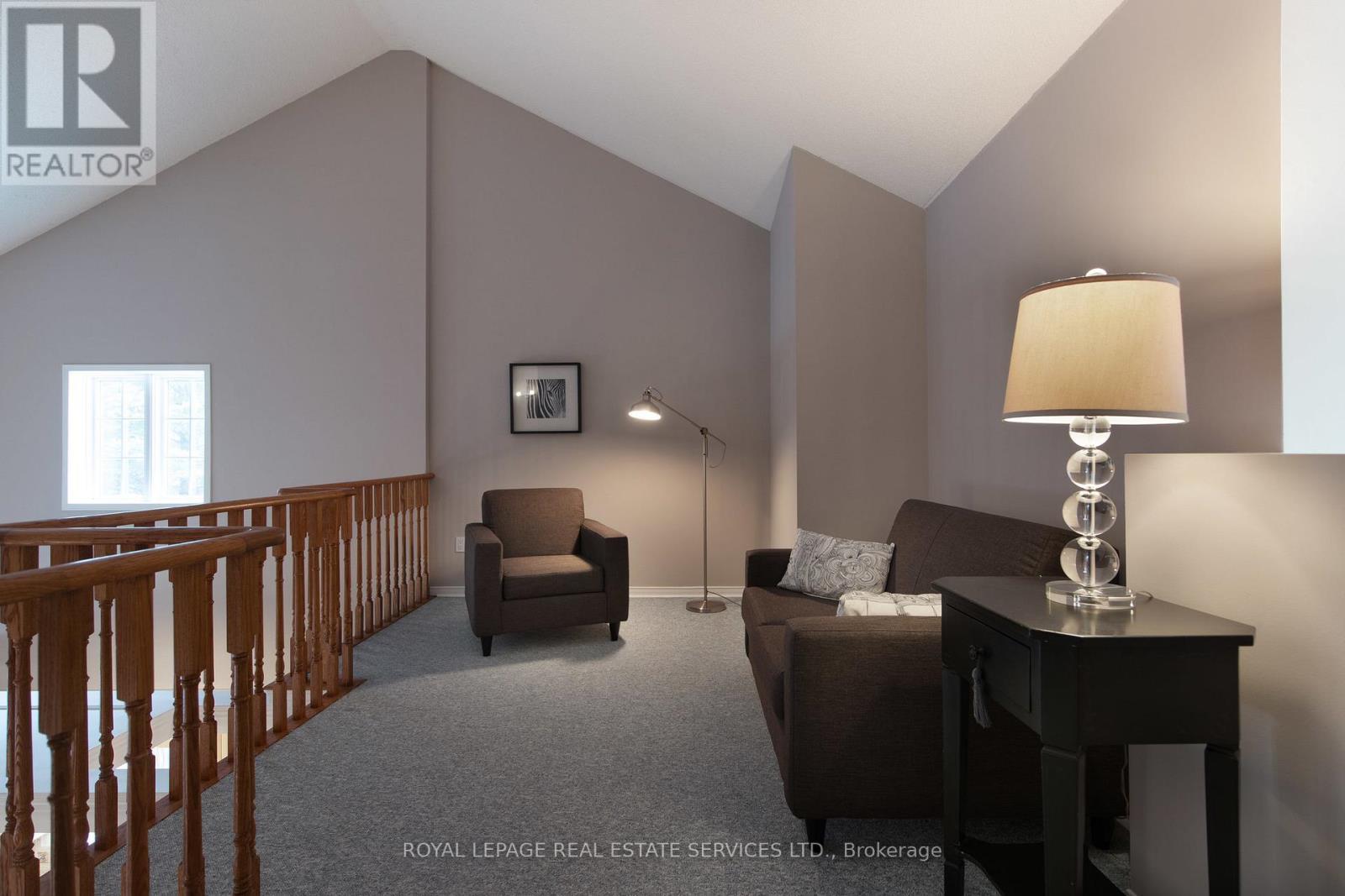 












21 - 1010 CRISTINA COURT

,
Mississauga,




Ontario
L5J4T7

