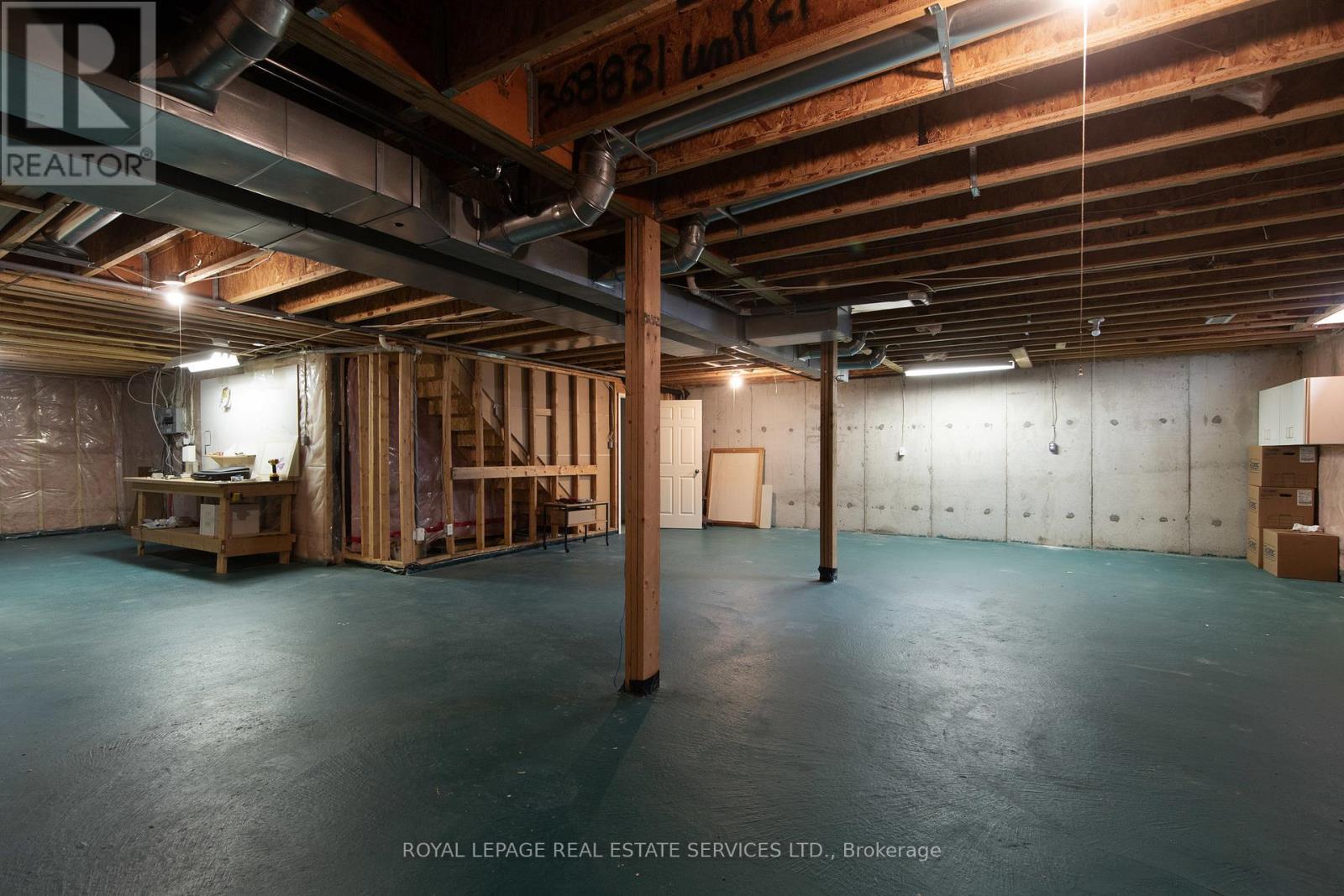 












21 - 1010 CRISTINA COURT

,
Mississauga,




Ontario
L5J4T7

